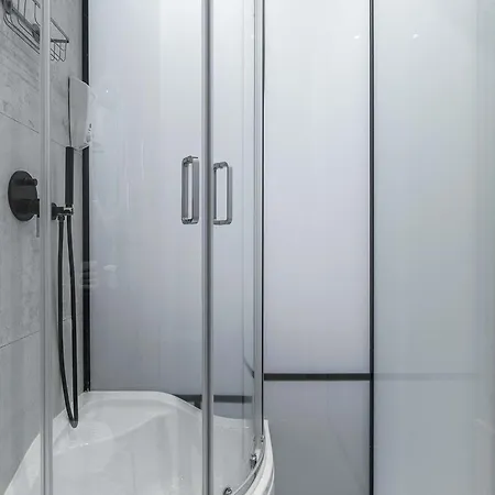 Modern Romantic Getaway شقة