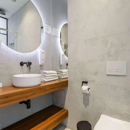 شقة Modern Romantic Getaway